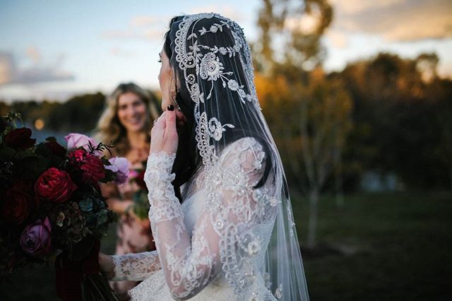 peinados de novia con mantilla en córdoba